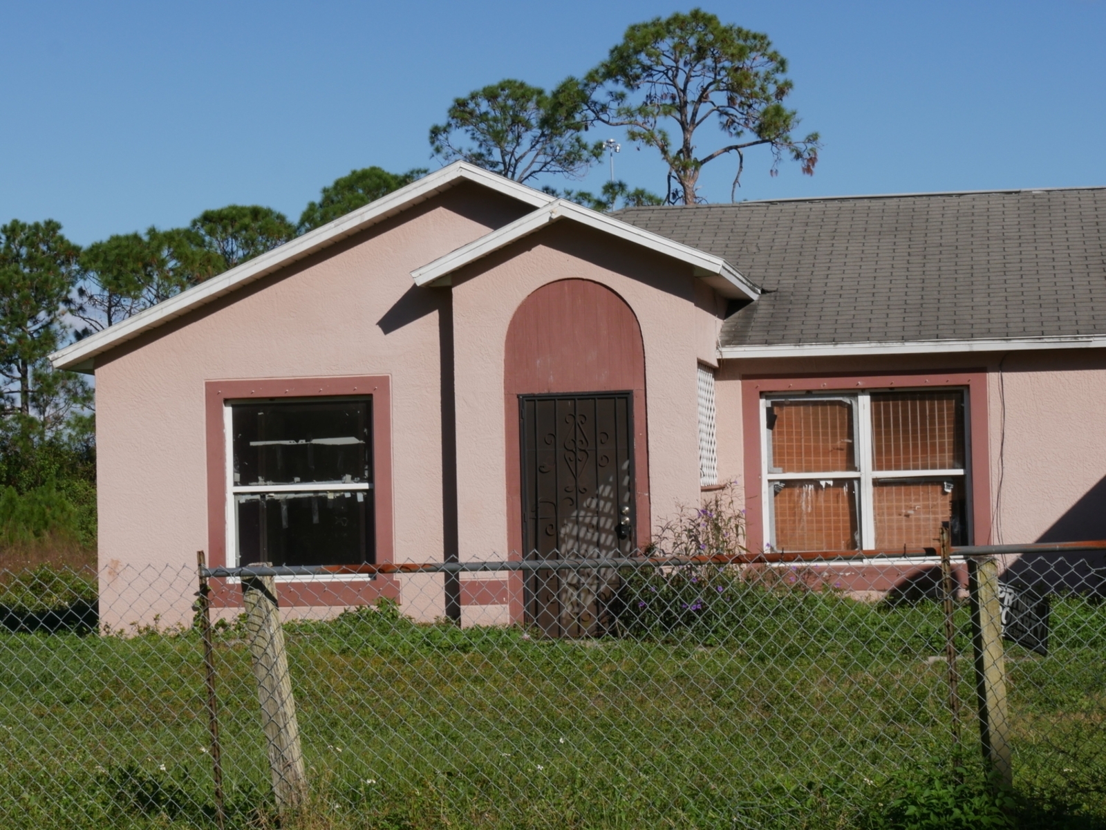 Cash Buyers’ Guide to Acquiring Cheap Abandoned Properties